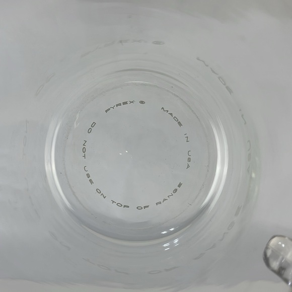 Vintage PYREX Glass Handled Pitcher - Picture 6 of 11